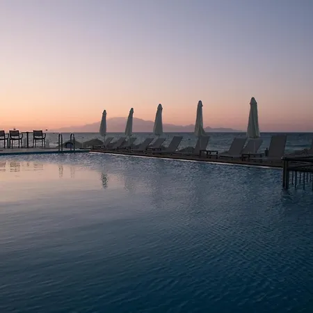 بيت للعطل Amaltheia Beachfront Kypseli