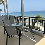Amaltheia Beachfront * Kypseli