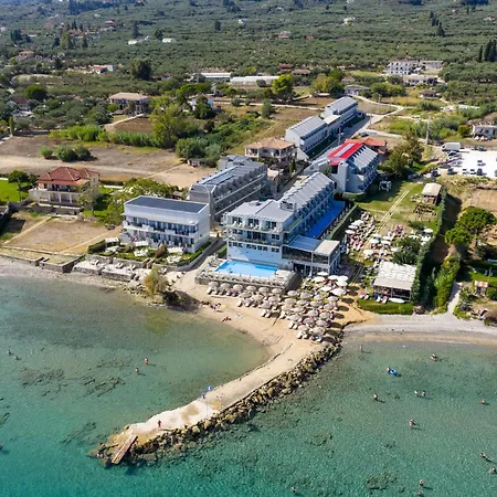 Amaltheia Beachfront *