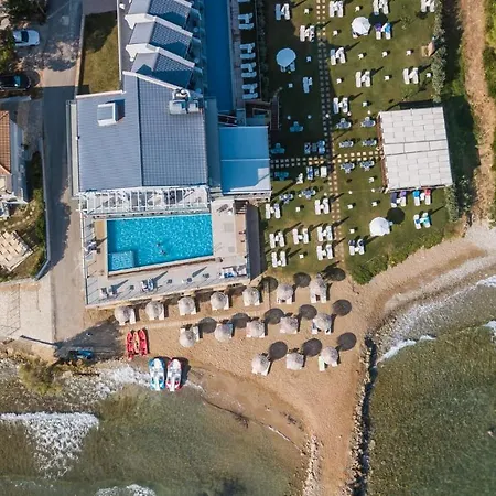 Amaltheia Beachfront *