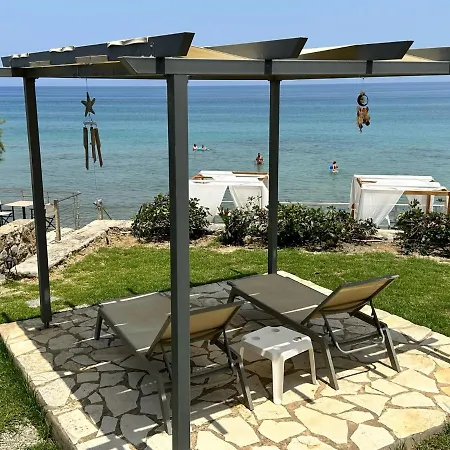 Tatil Evi Amaltheia Beachfront *
