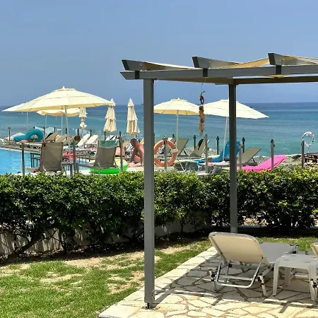 Amaltheia Beachfront Semesterbostad *