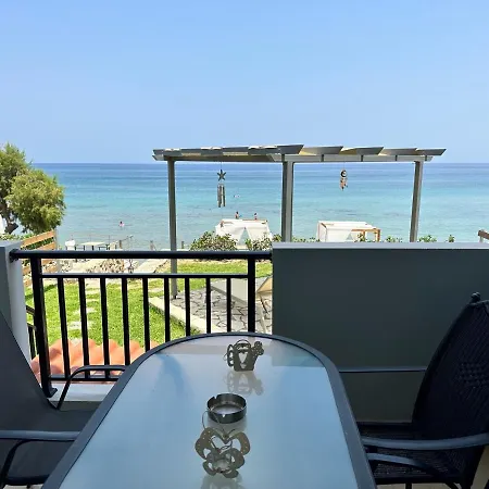 Amaltheia Beachfront * Kypseli