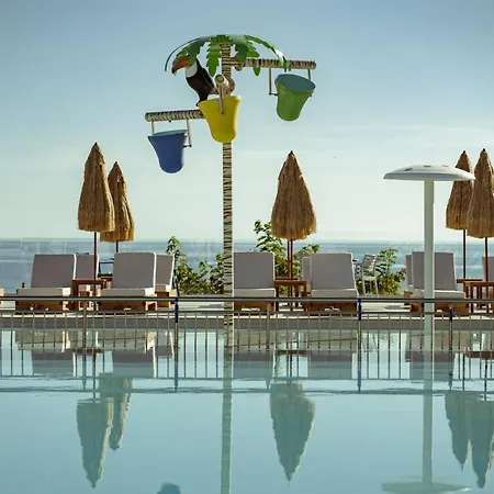 Amaltheia Beachfront *