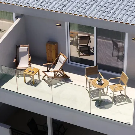 Amaltheia Beachfront * Kypseli