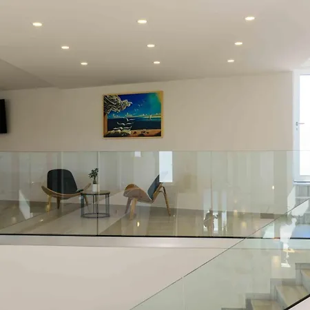 Amaltheia Beachfront * Kypseli
