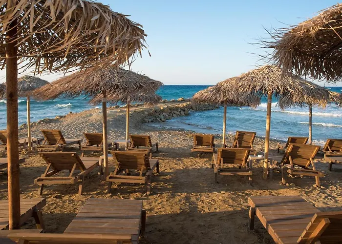 Amaltheia Beachfront Дом отдыха *
