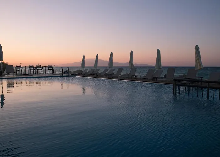 Дом отдыха Amaltheia Beachfront Кипсели