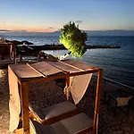 Amaltheia Beachfront * Kypseli