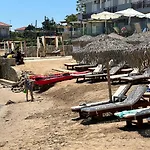 Amaltheia Beachfront Vakantiehuis *