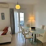 Amaltheia Beachfront Vakantiehuis Kypseli