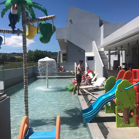 Amaltheia Beachfront *