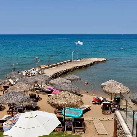 Amaltheia Beachfront *