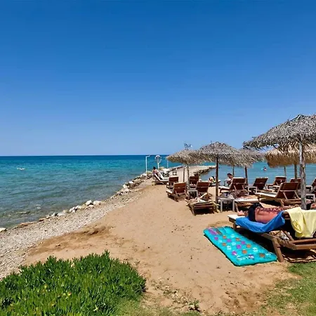 Semesterbostad Amaltheia Beachfront Kypseli