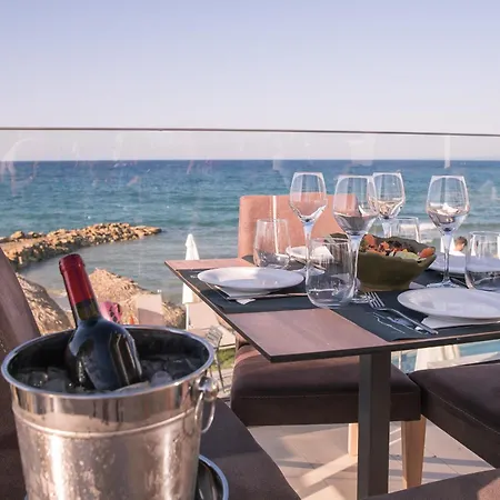 Amaltheia Beachfront Κυψέλη