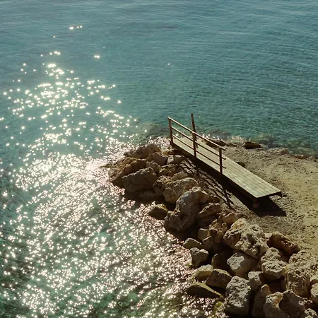 Amaltheia Beachfront * Kypseli