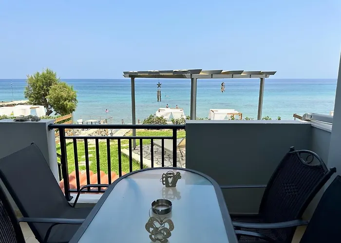 Amaltheia Beachfront * Κυψέλη
