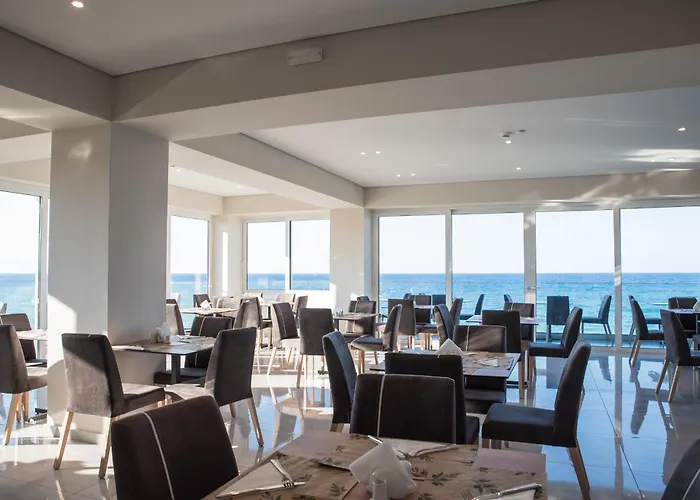 Nyaraló Amaltheia Beachfront